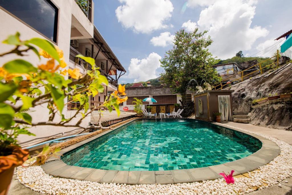 Baan Veerakit Hotel Patong 外观 照片