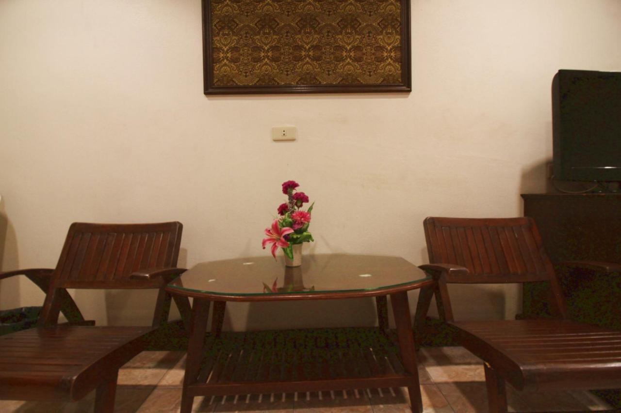 Baan Veerakit Hotel Patong 外观 照片