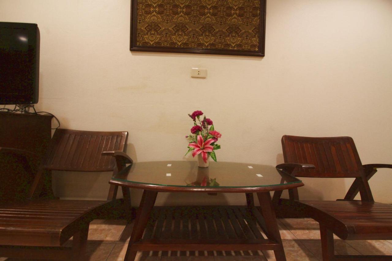 Baan Veerakit Hotel Patong 外观 照片