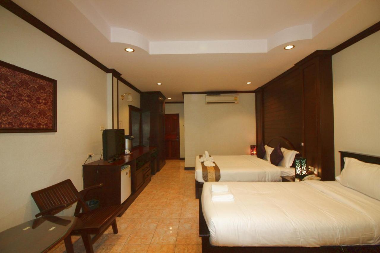 Baan Veerakit Hotel Patong 外观 照片