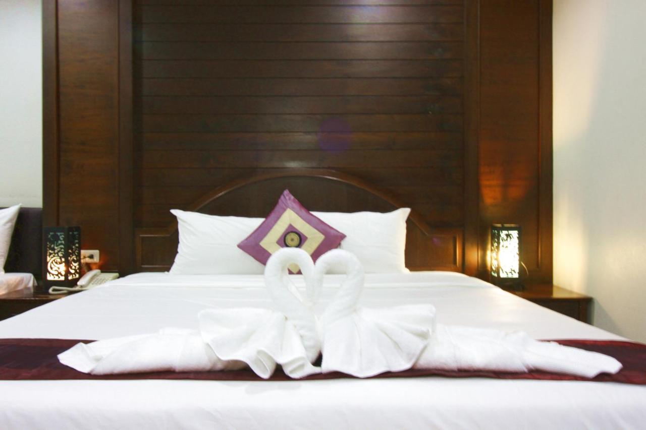 Baan Veerakit Hotel Patong 外观 照片
