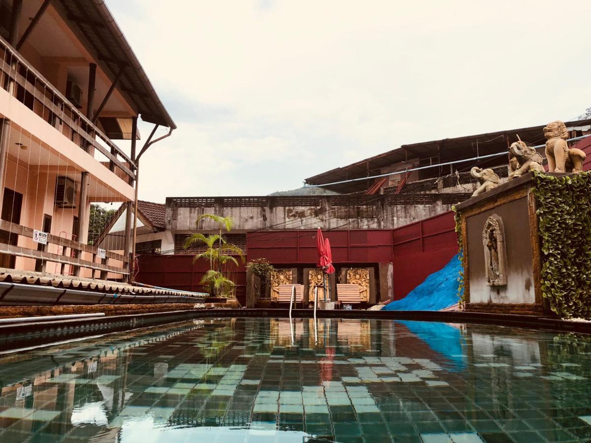Baan Veerakit Hotel Patong 外观 照片