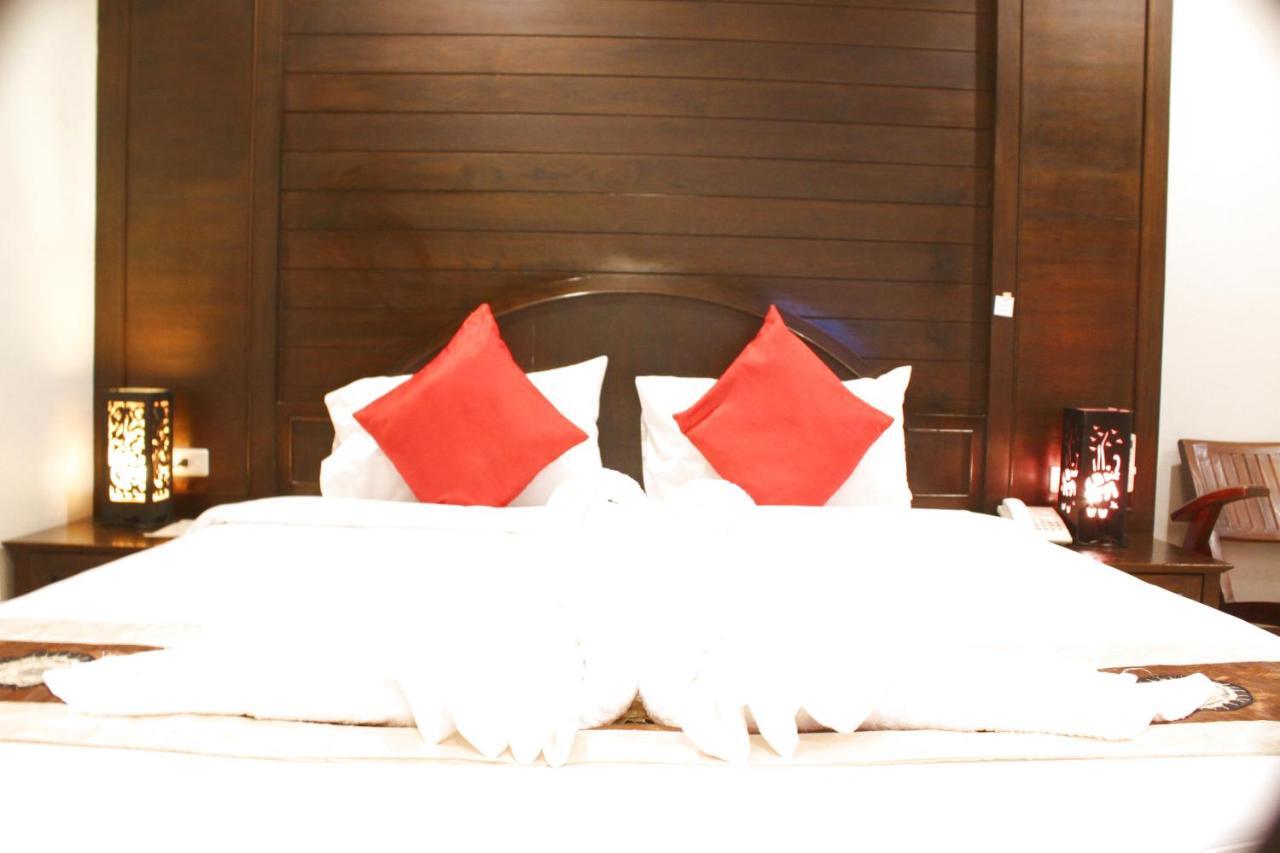 Baan Veerakit Hotel Patong 外观 照片